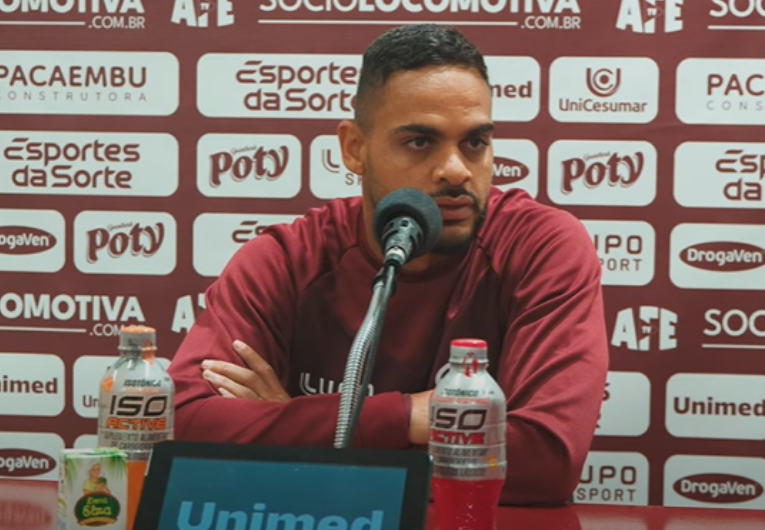 imagem da materia: Juninho mira reação da Ferroviária em Criciúma