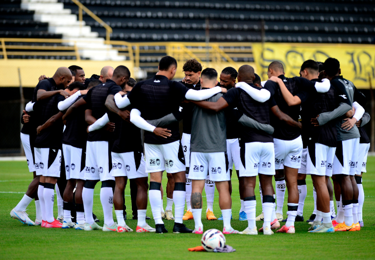 imagem da materia: Ponte Preta mantém vice-liderança da Série C