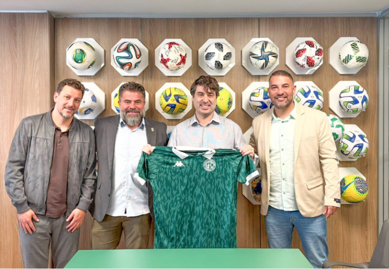 imagem da materia: Diretoria do Guarani participa de reuniões na CBF
