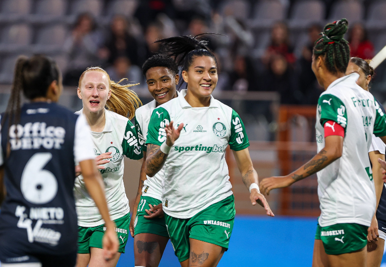 imagem da materia: Palmeiras decide título de torneio contra Racing Louisville
