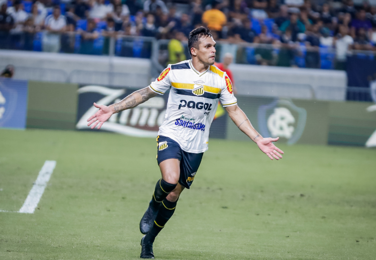imagem da materia: Robson encerra jejum e volta a marcar pelo Novorizontino