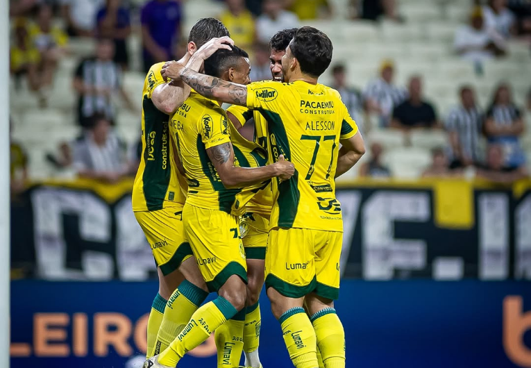 imagem da materia: Mirassol vence Ceará e amplia invencibilidade no Brasileiro