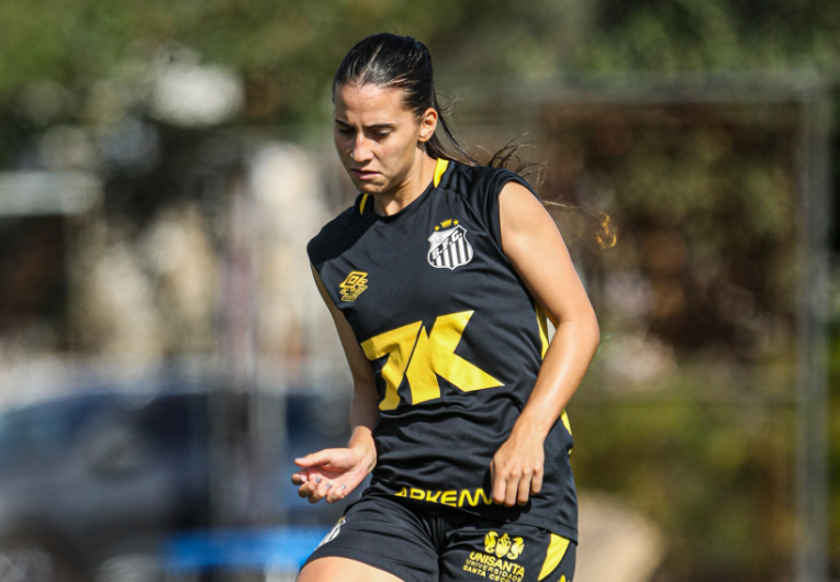 imagem da materia: Giulia destaca foco do Santos Feminino após pausa