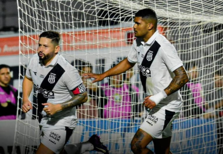 imagem da materia: No Moisés Lucarelli, Ponte vence o Floresta pela Série C