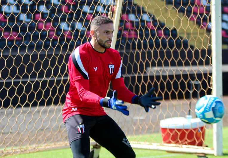 imagem da materia: Em grande fase, Victor Souza celebra bom momento