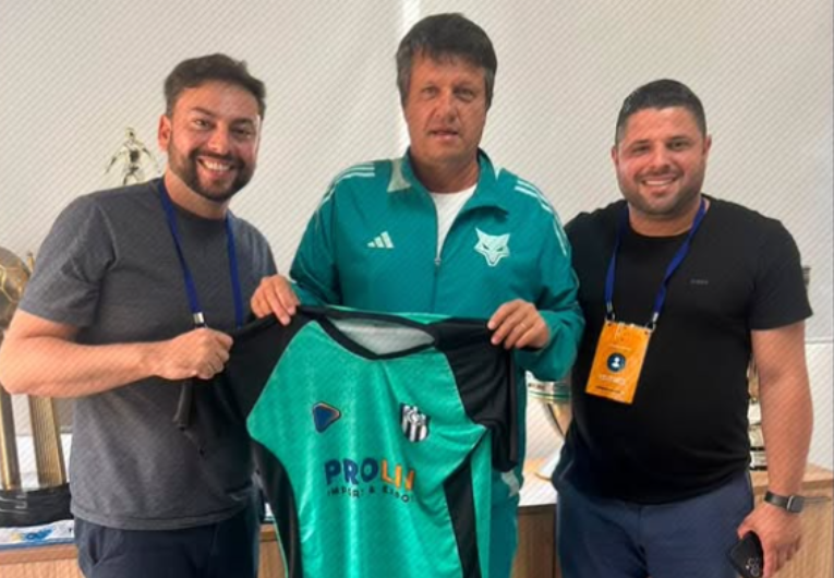 imagem da materia: São Bernardo encontra com Adilson Batista e estreita laços