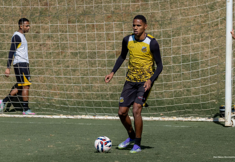 imagem da materia: Dantas valoriza sequência no time e projeta duelo com Avaí
