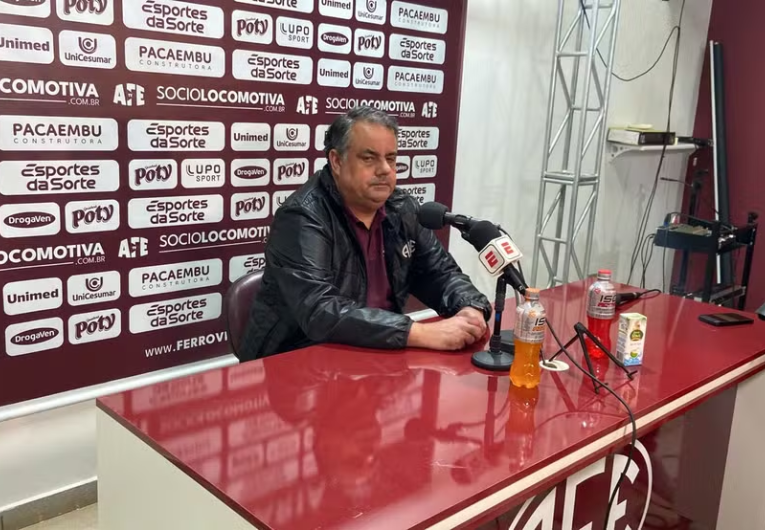 imagem da materia: Em coletiva, Jorge Macedo revela que Bergantin será avaliado