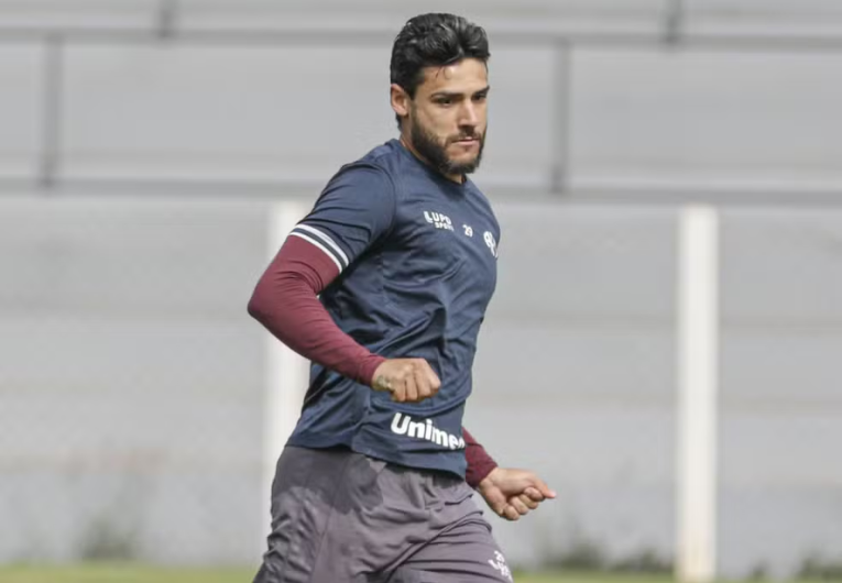 imagem da materia: Ronaldo deve ser titular pela primeira contra o Athletico-PR