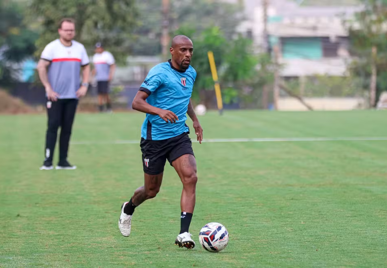 imagem da materia: Jeferson destaca alívio do Botafogo-SP ao sair do Z-4