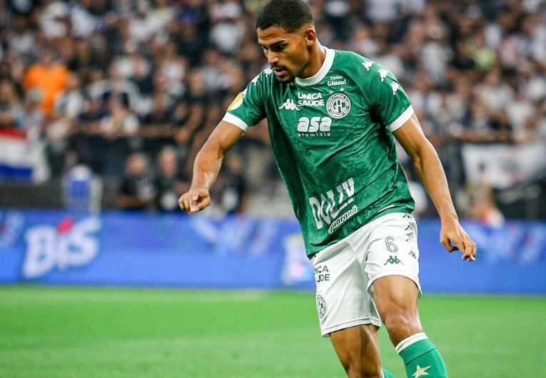 imagem da materia: Guarani renova com Emerson Barbosa até 2028