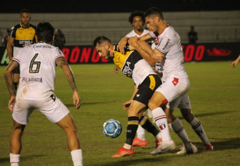 imagem da materia: Botafogo-SP x Criciúma: Retrospecto dos confrontos