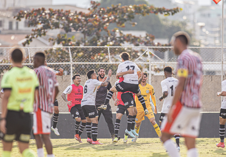 imagem da materia: Moisés valoriza efetividade e controle tático do XV