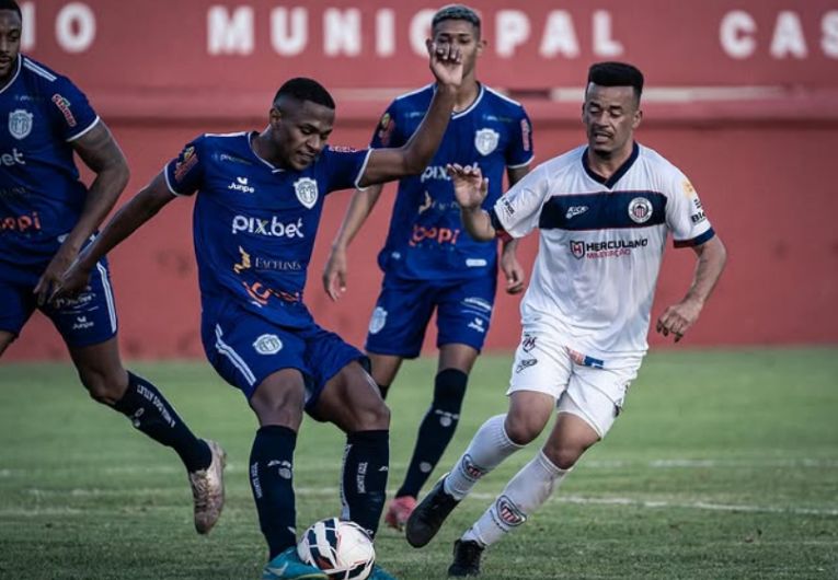 imagem da materia: Monte Azul vence Itabirito em despedida da Série D