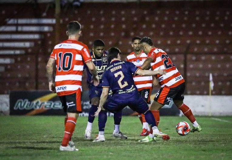 imagem da materia: Linense e Grêmio Prudente ficam no empate em Lins