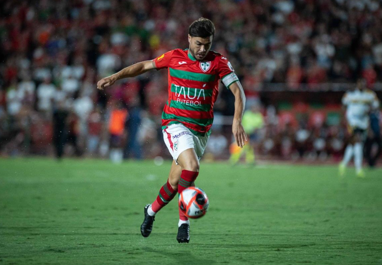 imagem da materia: Cristiano jogará a Série C até o final da temporada