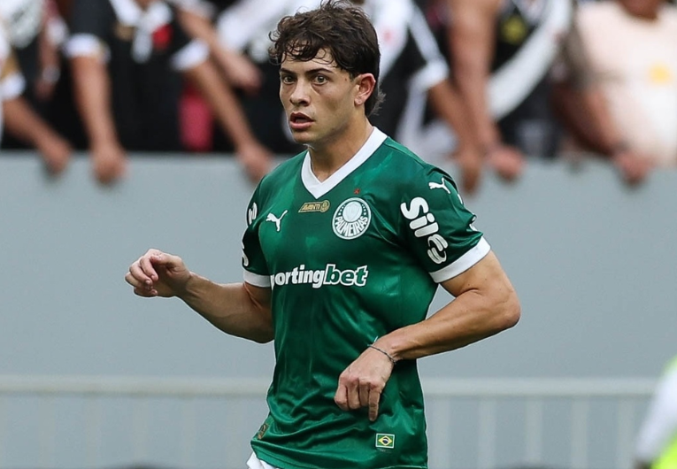 imagem da materia: Palmeiras planeja recusar possíveis propostas por Giay