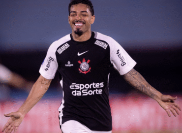 Corinthians renova com Matheus Bidu