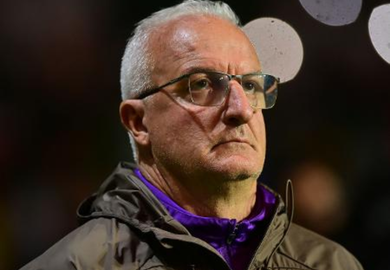 imagem da materia: Dorival aponta evolução da equipe após vencer Dérbi