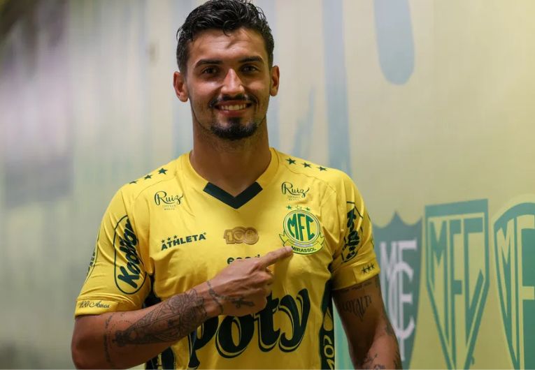 imagem da materia: Mirassol acerta a saída do zagueiro Leonan