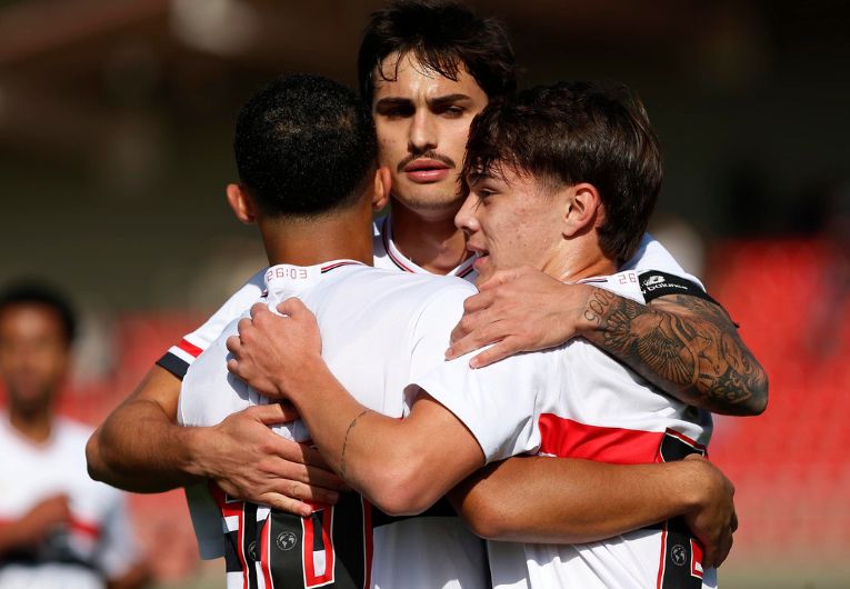 imagem da materia: São Paulo tropeça no Paulistão Sub-20