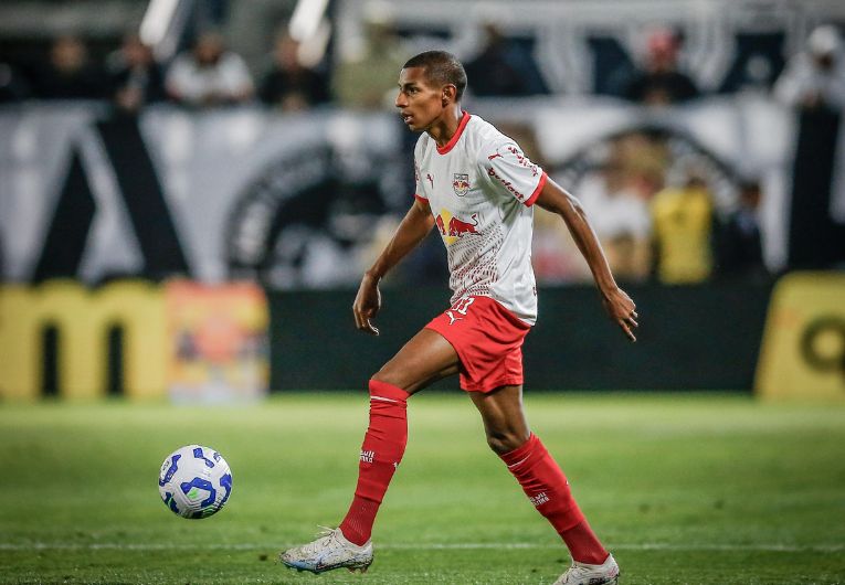 imagem da materia: Lesões abrem espaço para a base no Bragantino