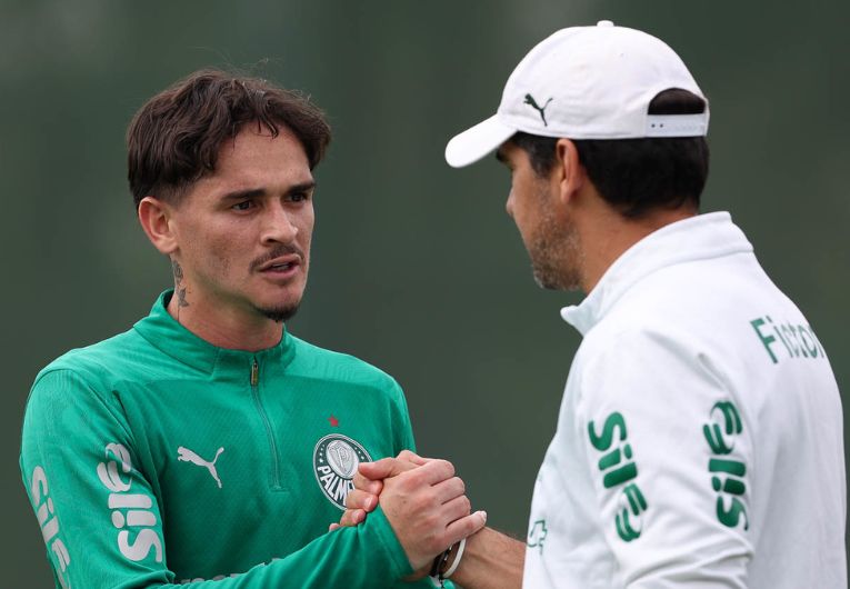 imagem da materia: Palmeiras se reapresentou com novidades