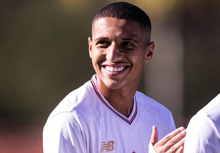 imagem da materia: PSV e São Paulo conversam sobre Henrique Carmo