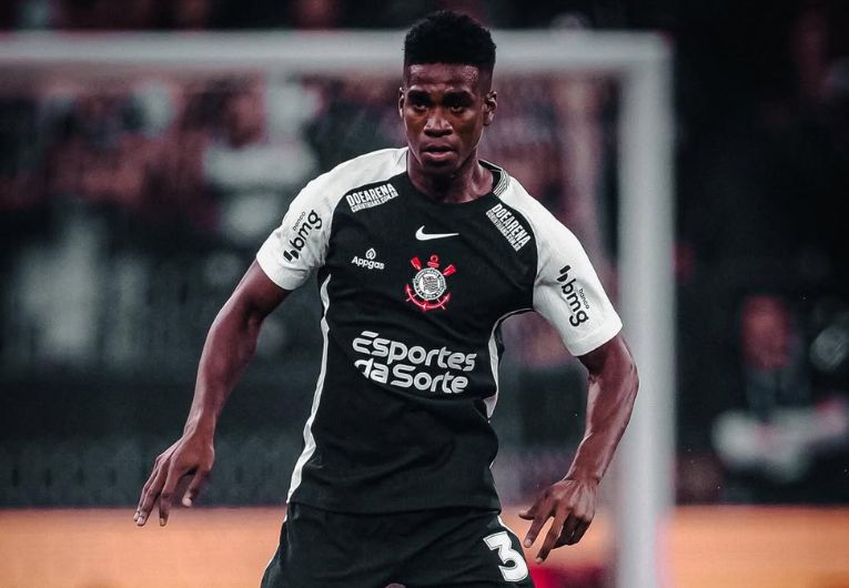 imagem da materia: Sem acordo com Santos Laguna, Timão pode sofre transfer ban