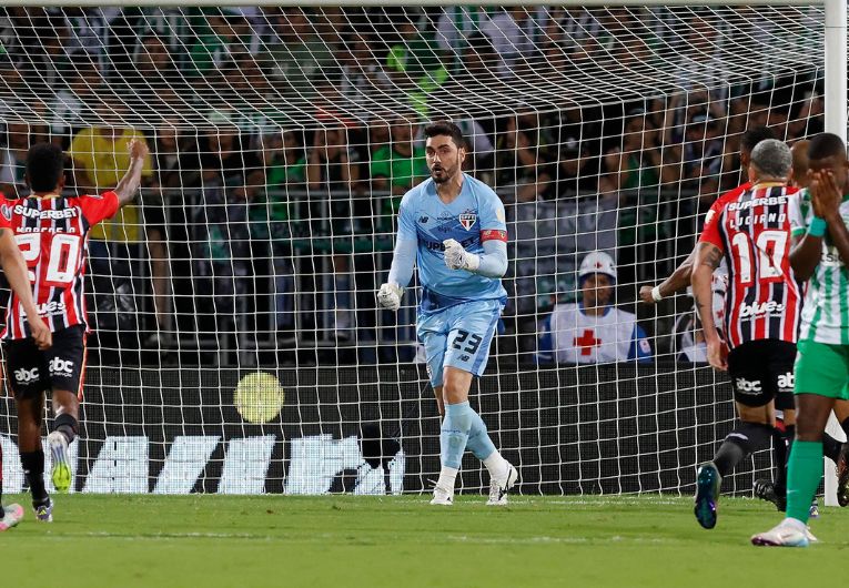 imagem da materia: “Feliz por ter ajudado a equipe”, comemora Rafael