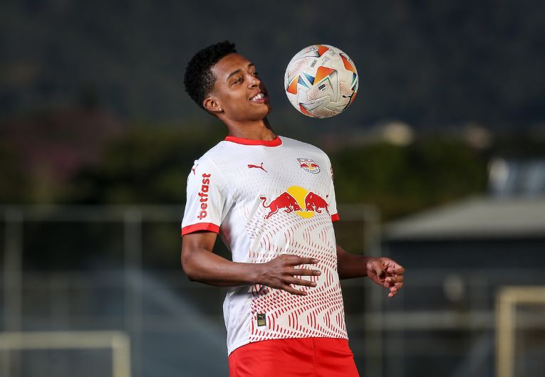 imagem da materia: Bragantino anuncia a contratação de Vanderlan