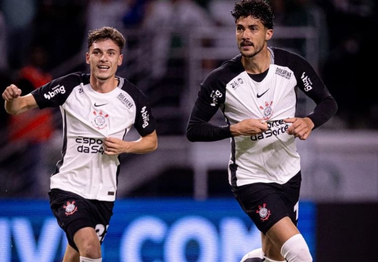 imagem da materia: Corinthians oficializa renovação com a Nike
