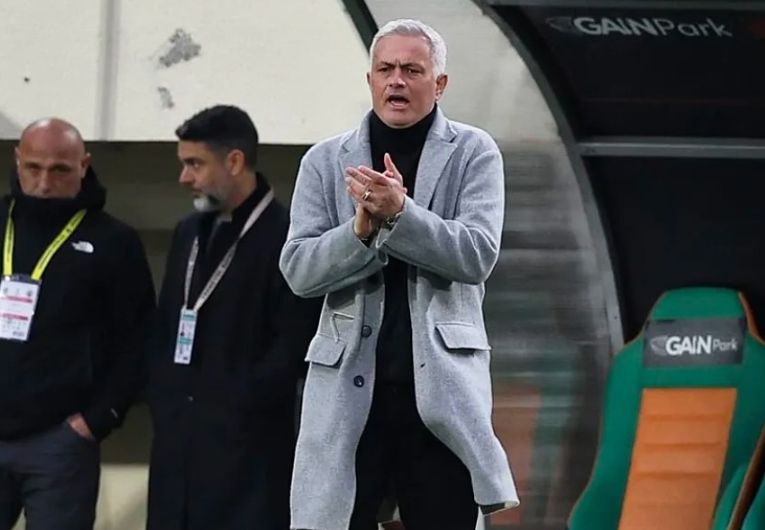 imagem da materia: Abel Ferreira ganha elogios de José Mourinho