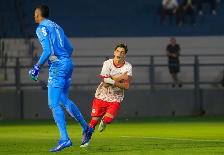 Bragantino e Palmeiras empatam em final do Brasileiro Sub-20