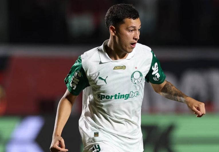 imagem da materia: Palmeiras negocia o atacante Thalys com o Almería