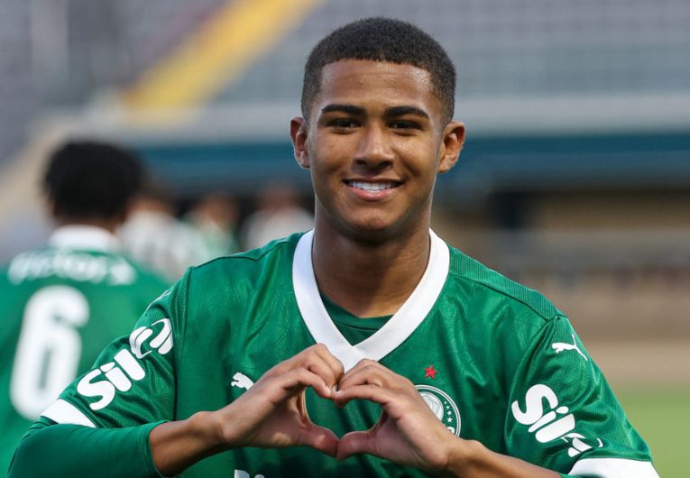 imagem da materia: Palmeiras goleia Bahia no Brasileiro Sub-17