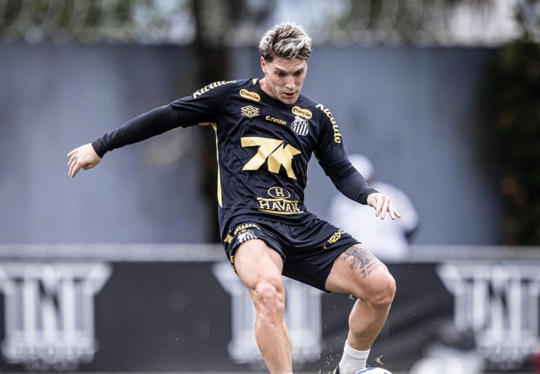 imagem da materia: Rollheiser comenta sobre primeira semana de Vojvoda