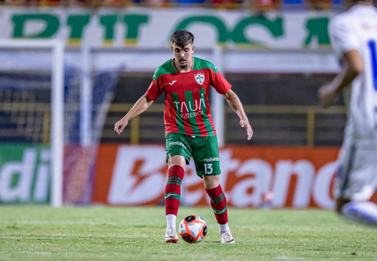 imagem da materia: Zagueiro da Lusa pode pegar até 12 jogos de suspensão