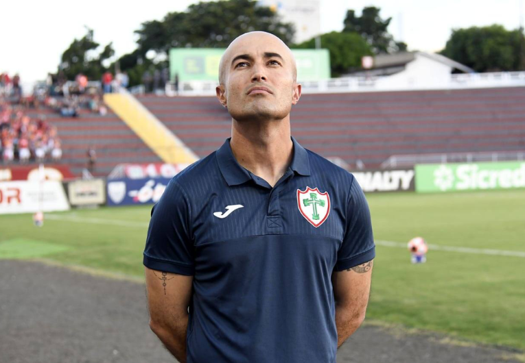 imagem da materia: Desde 2022, um treinador não terminava a temporada na Lusa