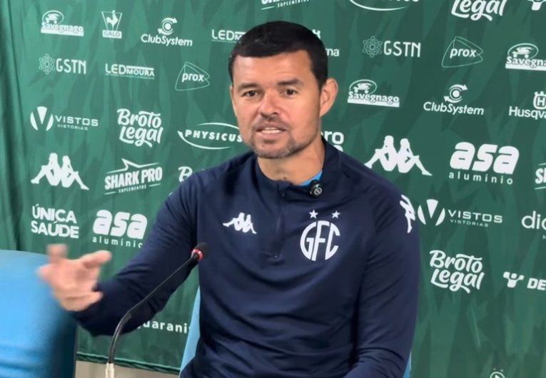 imagem da materia: Cordeiro comenta variações e cita limitações do elenco