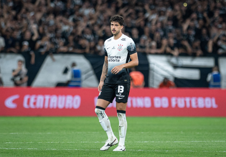 imagem da materia: Gustavo Henrique fica próximo de renovação com o Corinthians