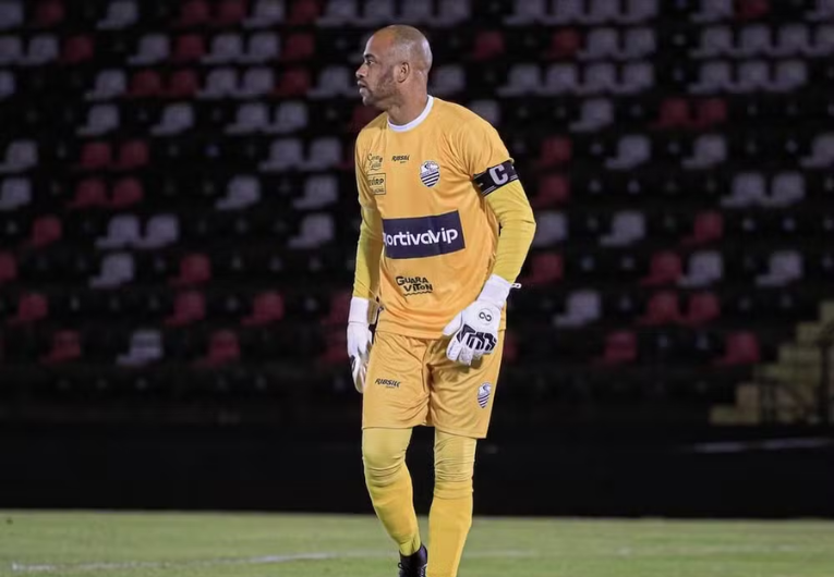 imagem da materia: Goleiro do Comercial volta a jogar após 765 dias lesionado