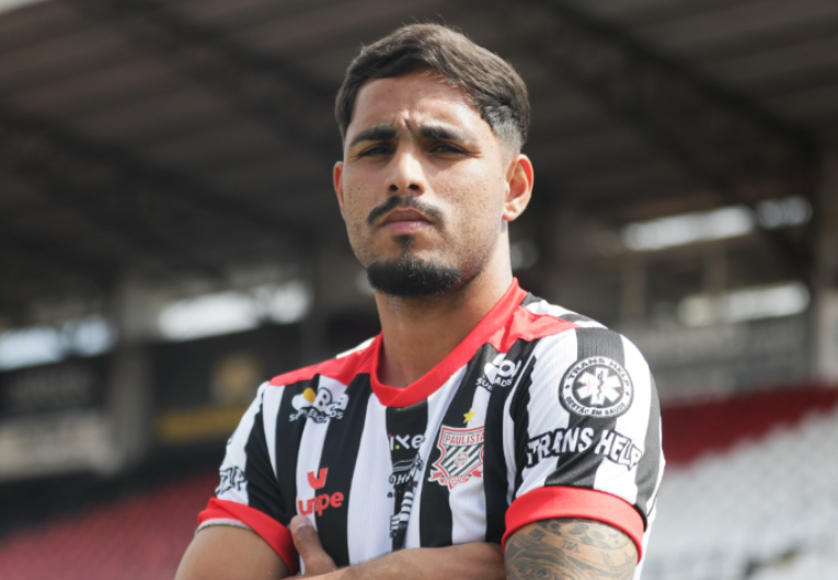 imagem da materia: Paulista fecha com meia da Bezinha para fase mata-mata