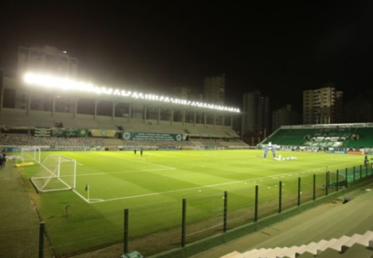 imagem da materia: Goiás x Botafogo-SP: onde assistir e escalações