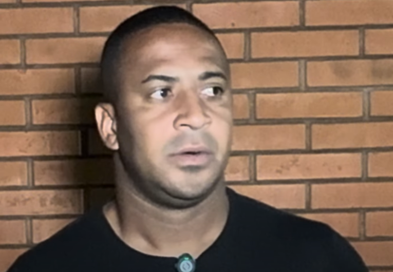 imagem da materia: Pereira diz que a eliminação ficou na conta da arbitragem