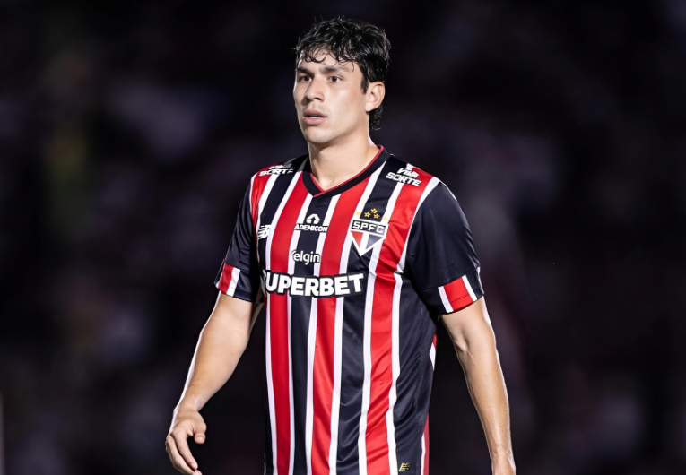 imagem da materia: Nahuel Ferraresi vive noite para esquecer em Medellín