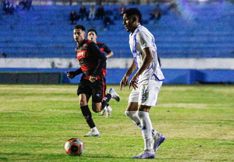 imagem da materia: Oeste vence o Taubaté de virada na Copa Paulista