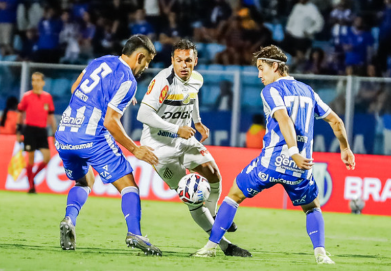 imagem da materia: Novorizontino e Avaí jogam no domingo após alteração