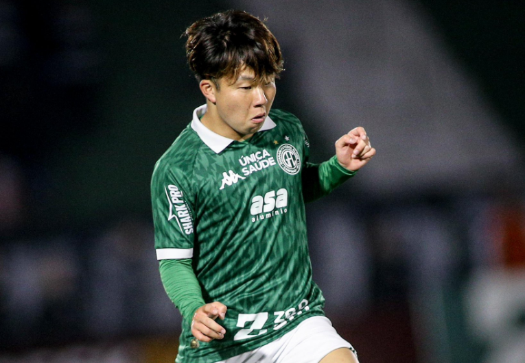 imagem da materia: Guarani estende contrato do meia Ryuta Takahashi até 2027