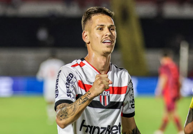 imagem da materia: Botafogo-SP vence Vila Nova e deixa o Z-4 da Série B